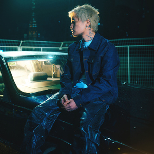 打屁股从白到红高清视频小孩子现代
